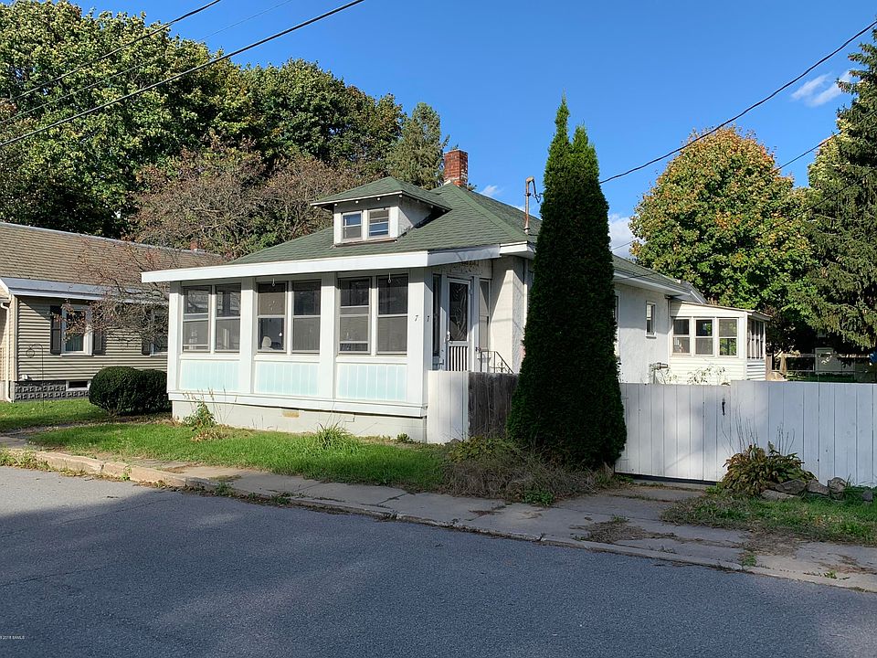 1st image of 7 Maple Ave