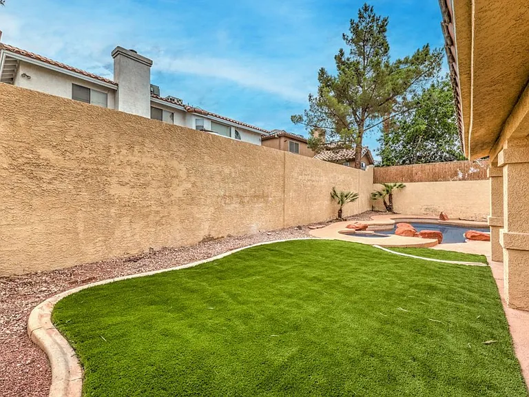 3743 Lone Mesa Dr — Photo 35