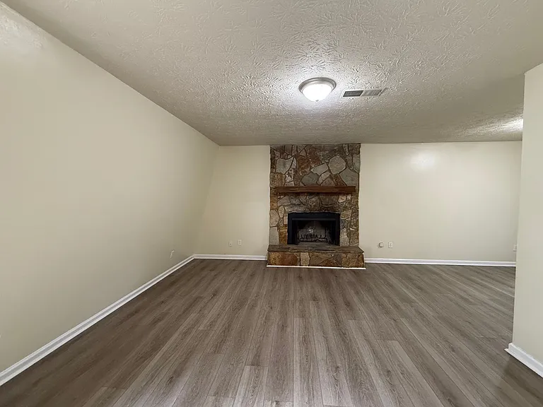 210 Rustwood Dr #212 — Photo 4