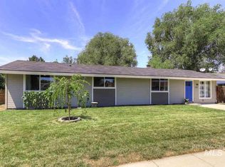 310 S Hawthorne Dr, Middleton, ID 83644
