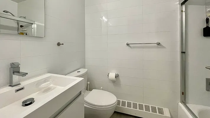 Rented by Strivers Management Group Corp (Brokerage) | media 32