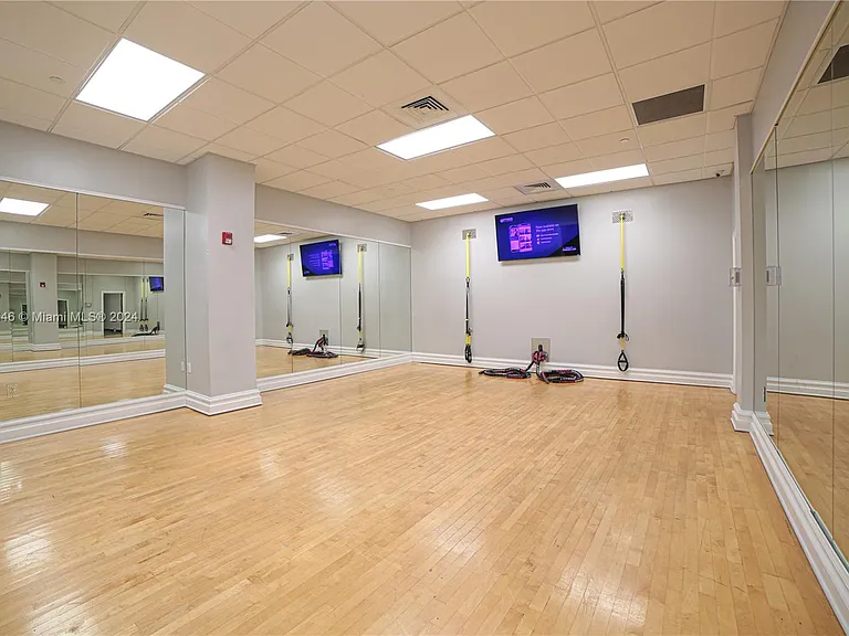 2501 S Ocean Dr #Penthouse 28 — Photo 42