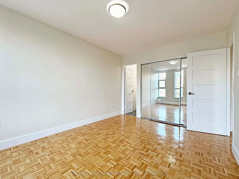 666 Spadina Ave #710 — Photo 10