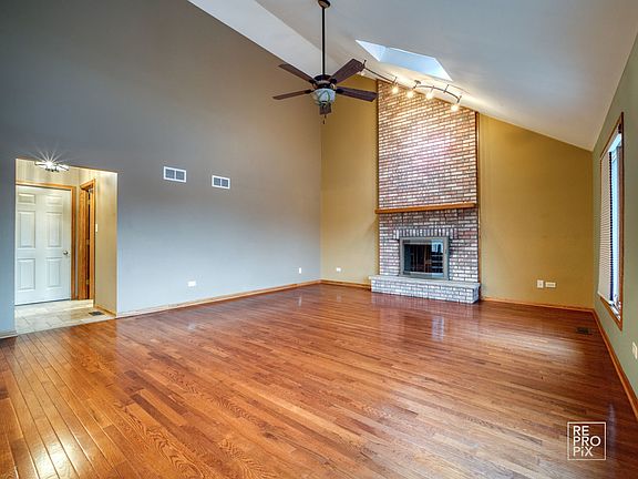 5th image of 9231 Almond Ln