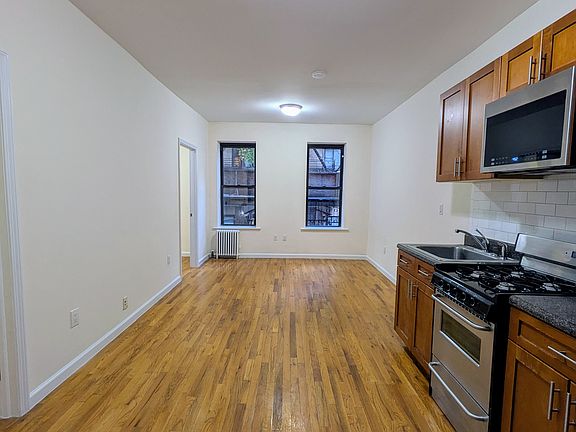 3rd image of 236 E 80th St APT 4