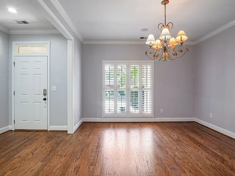 4040 Alston Way — Photo 4