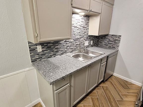 3rd image of 1901 N 10th St #11