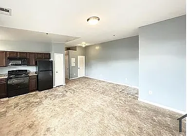 2585 Naylor Rd SE — Photo 3