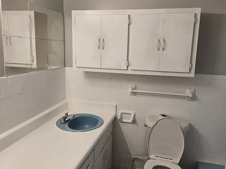 494 Fernwood Ave — Photo 3