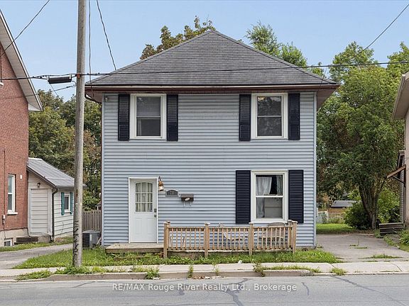 2nd image of 79 Parkhill Rd W