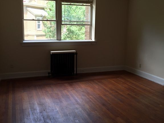 3rd image of 3304 Jefferson Ave APT 108