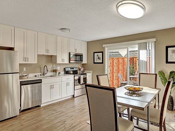 5th image of 1880 Parkside Dr #1886-10