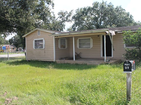 5th image of 306 NW 9th St