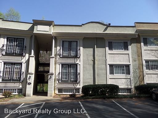 2nd image of 1445 Monroe Dr NE APT C34