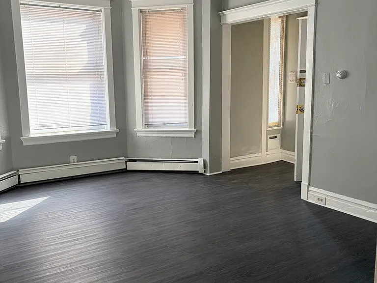 7700 S Green St #1 — Photo 2