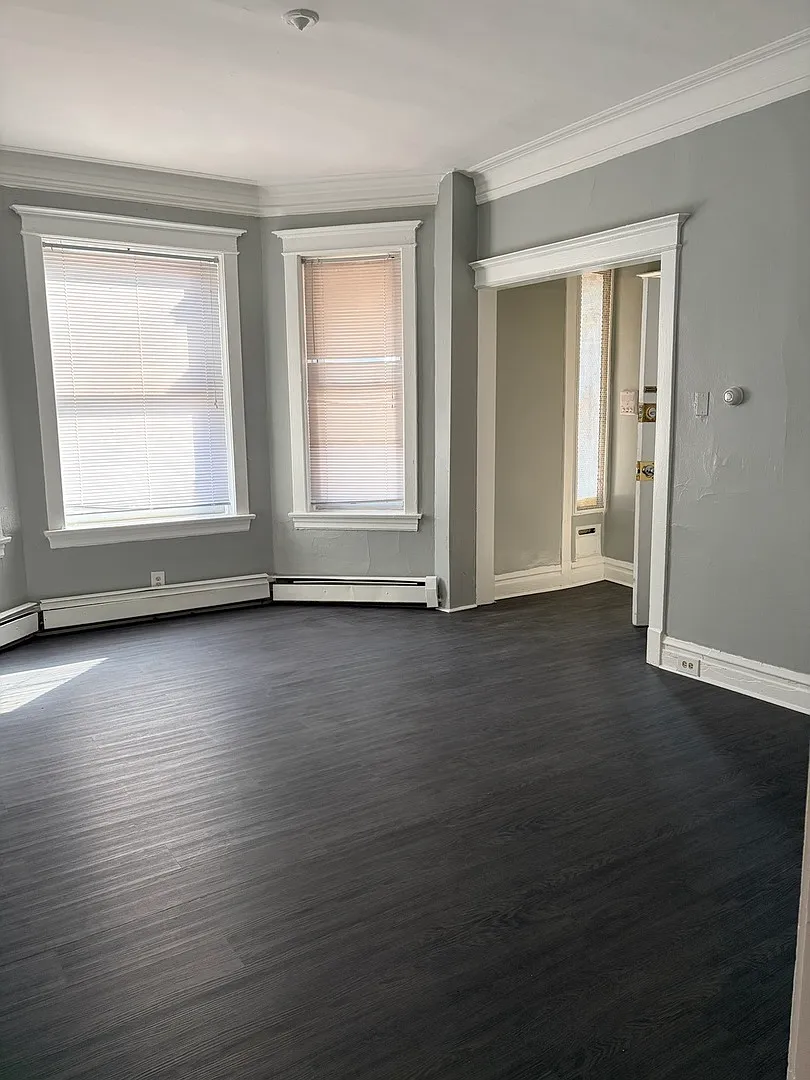 Building Photo - 7700 S Green St #1