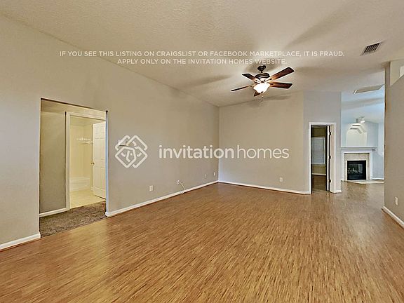 4th image of 1155 Hyacinth St