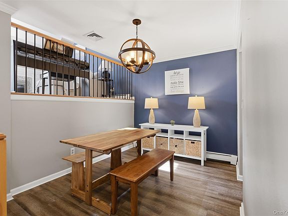 5th image of 245 Treetop Crescent
