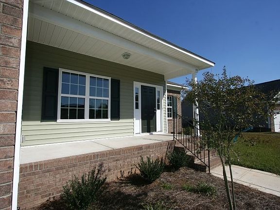 3rd image of 1701 Belgrave Cir