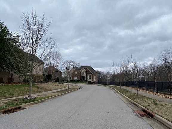 4th image of 209 Terri Park Way
