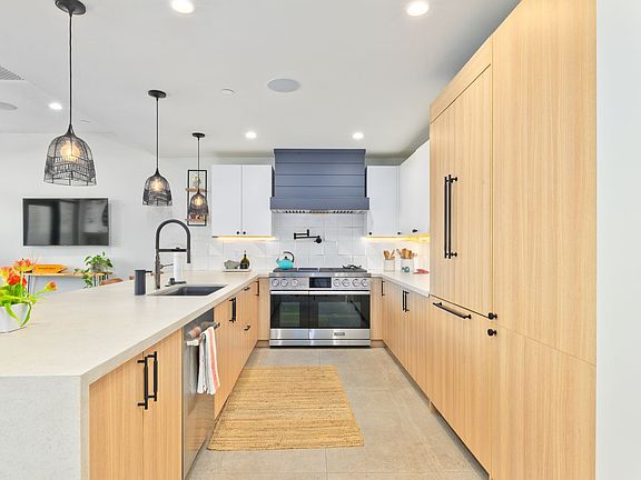 4th image of 502 Balboa Blvd E