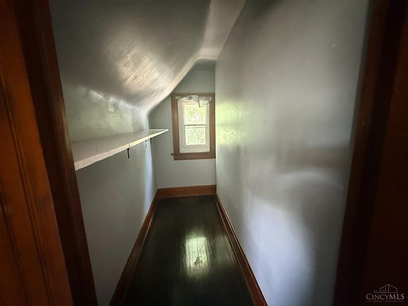 5th image of 1633 1st Ave