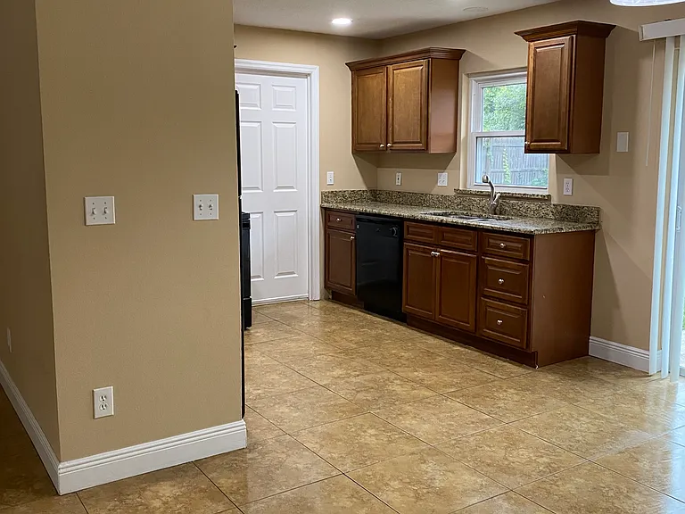 141 Clyde Ave #141 — Photo 13