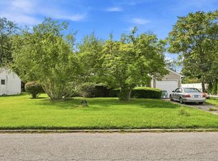 1058 Bay Shore Ave, Bay Shore, NY 11706