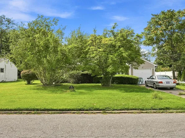 1058 Bay Shore Avenue, Bay Shore, NY 11706