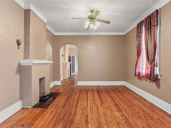 5th image of 2421-23 Onzaga St
