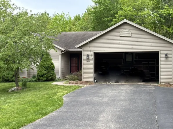 5456 Ada Dr SE, Ada, MI 49301