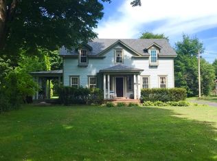 64 Oak St, Champlain, NY 12919