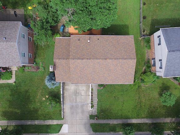 3rd image of 817 Carini Ln