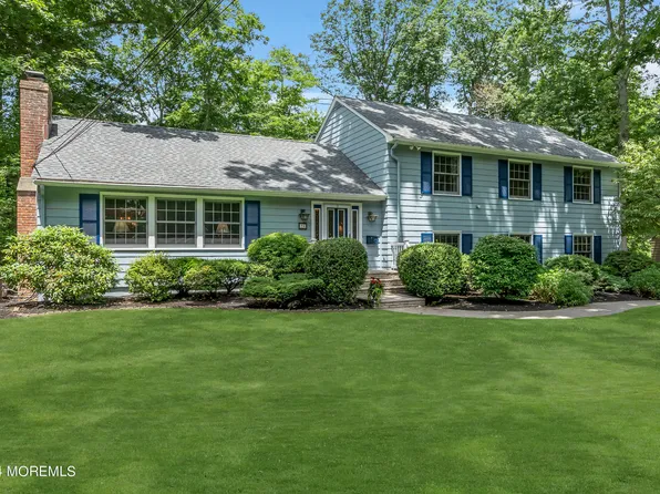 26 Twin Oak Avenue, Middletown, NJ 07748