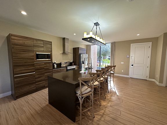 4th image of 7534 Brooklyn Dr #1