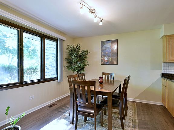 5th image of 1902 Rosewood Ct APT 5D