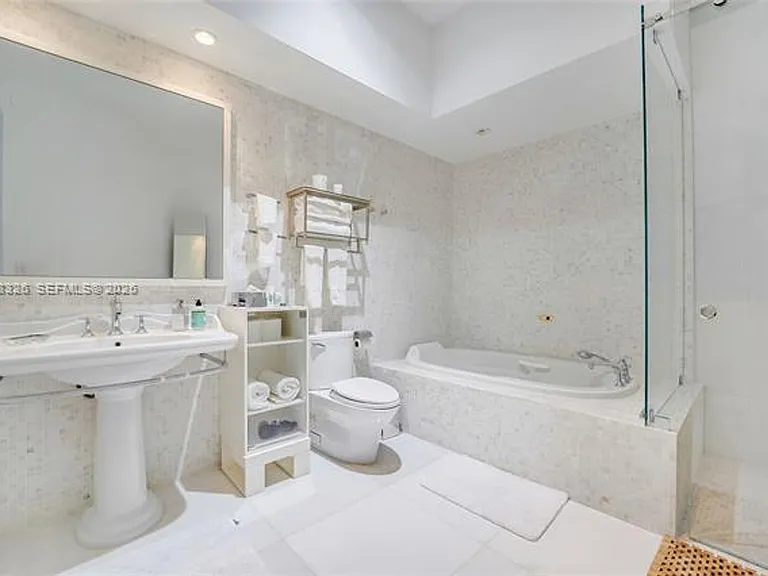 100 Palm Ave — Photo 35