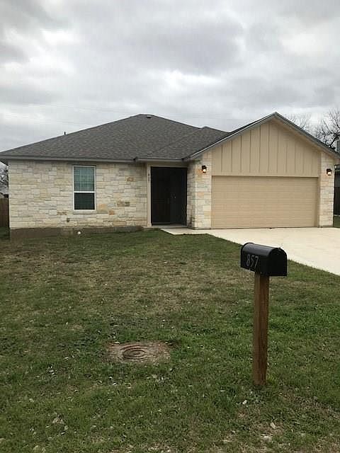 1st image of 857 Pecan Ln