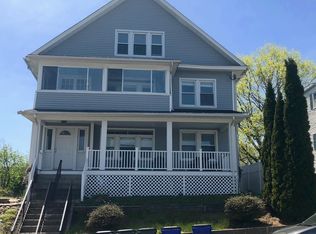 44 Riverside Dr, Fairfield, CT 06824