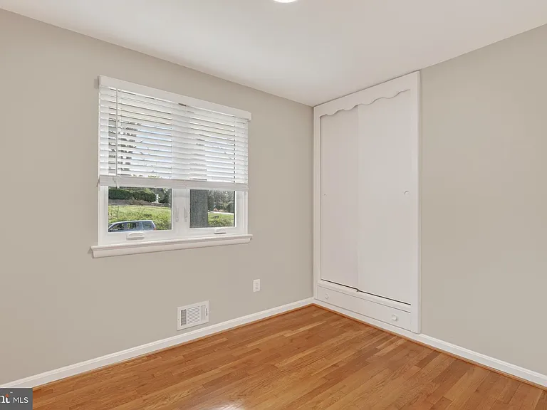 4625 Strathblane Pl — Photo 8