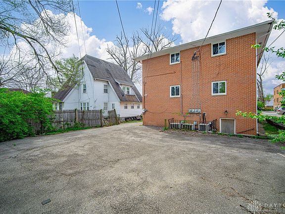 3rd image of 407 W Norman Ave