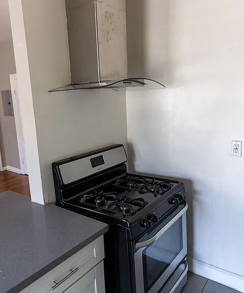 661 Shatto Pl #201 — Photo 6