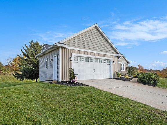 3rd image of 7775 Broadview Dr SE
