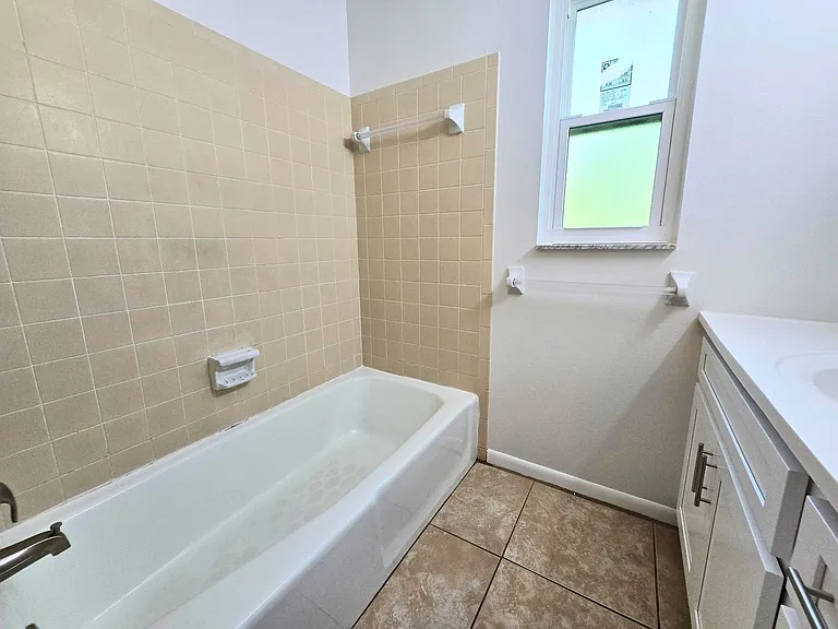 5417 Desoto Pl — Photo 15