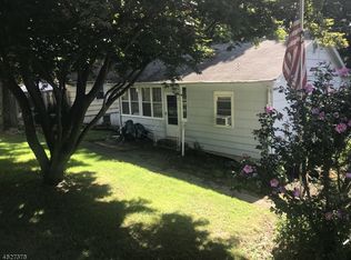 63 Lakeside Blvd, Hopatcong, NJ 07843