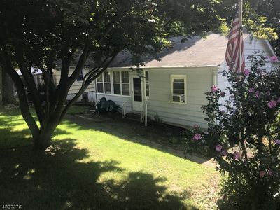 63 Lakeside Blvd, Hopatcong, NJ, 07843