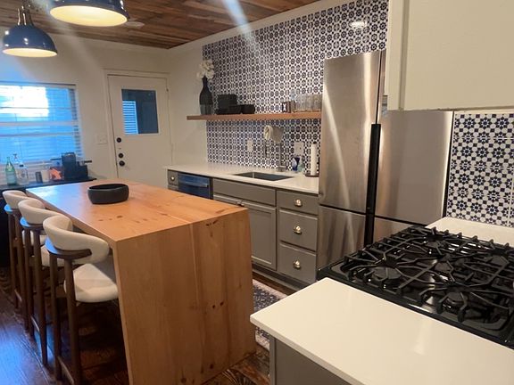 3rd image of 1705 Fairmount Ave APT A