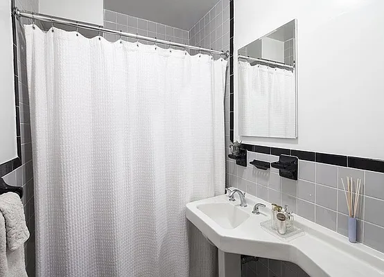 Rented by Warburg | media 27