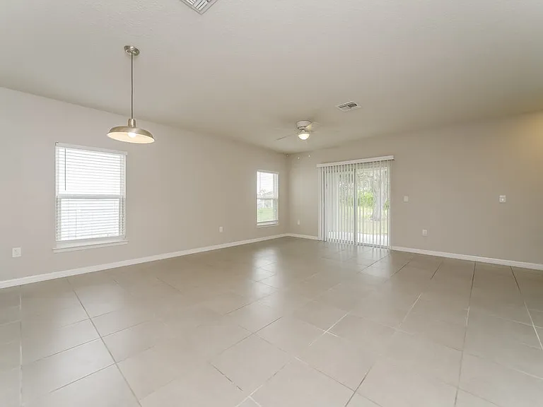 1851 Superior Ct — Photo 5