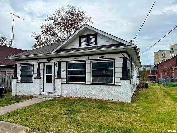 2nd image of 1407 E Oak St